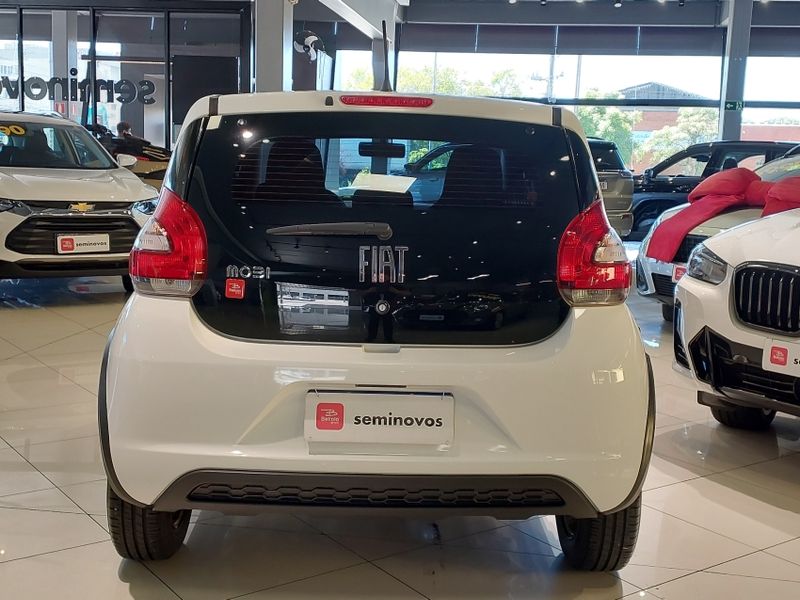 Fiat MOBI 1.0 EVO FLEX LIKE MANUAL 2024/2025 BETIOLO NOVOS E SEMINOVOS LAJEADO / Carros no Vale
