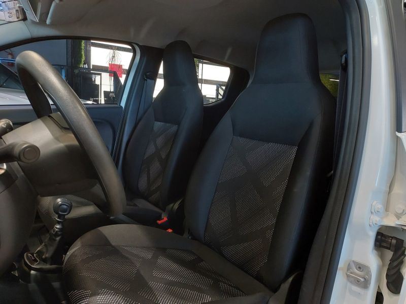 Fiat MOBI 1.0 EVO FLEX LIKE MANUAL 2024/2025 BETIOLO NOVOS E SEMINOVOS LAJEADO / Carros no Vale