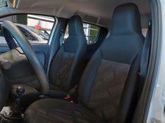 Fiat MOBI 1.0 EVO FLEX LIKE MANUAL 2023/2024 BETIOLO NOVOS E SEMINOVOS LAJEADO / Carros no Vale