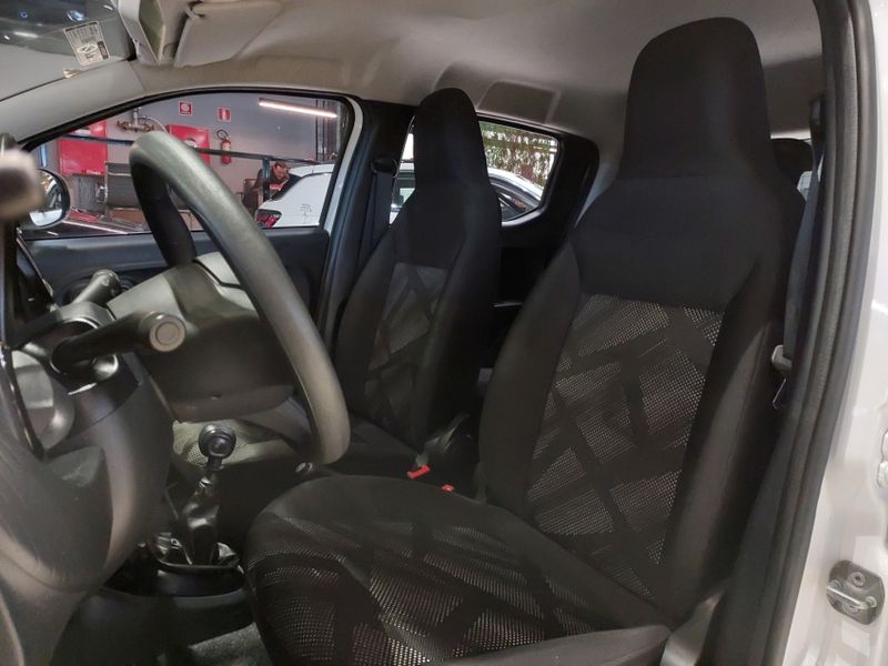 Fiat MOBI 1.0 EVO FLEX LIKE MANUAL 2022/2023 BETIOLO NOVOS E SEMINOVOS LAJEADO / Carros no Vale