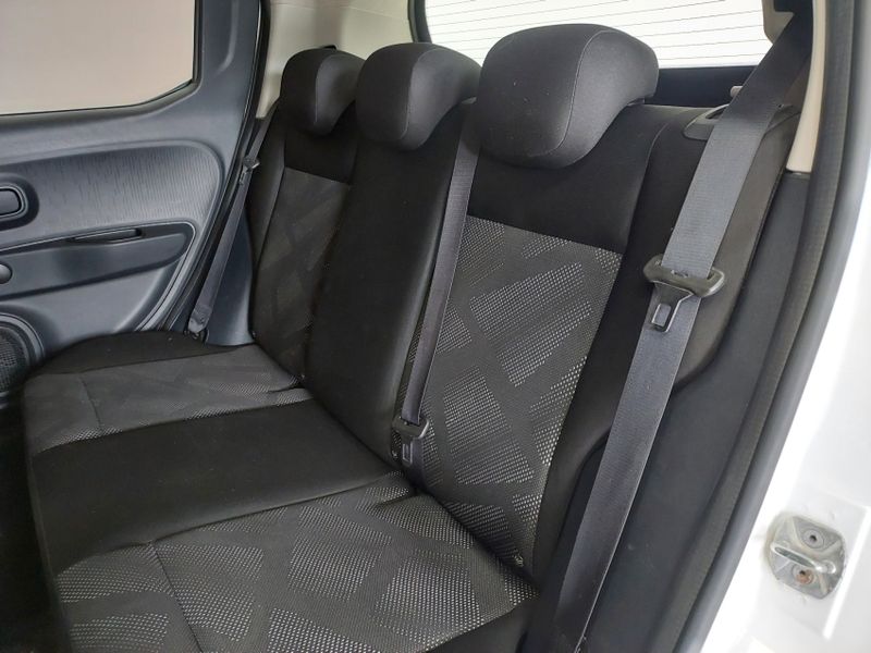 Fiat MOBI 1.0 EVO FLEX LIKE MANUAL 2022/2023 BETIOLO NOVOS E SEMINOVOS LAJEADO / Carros no Vale