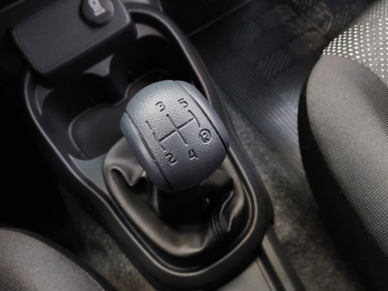 Fiat MOBI 1.0 FIREFLY FLEX LIKE MANUAL 2025/2026 BETIOLO NOVOS E SEMINOVOS LAJEADO / Carros no Vale