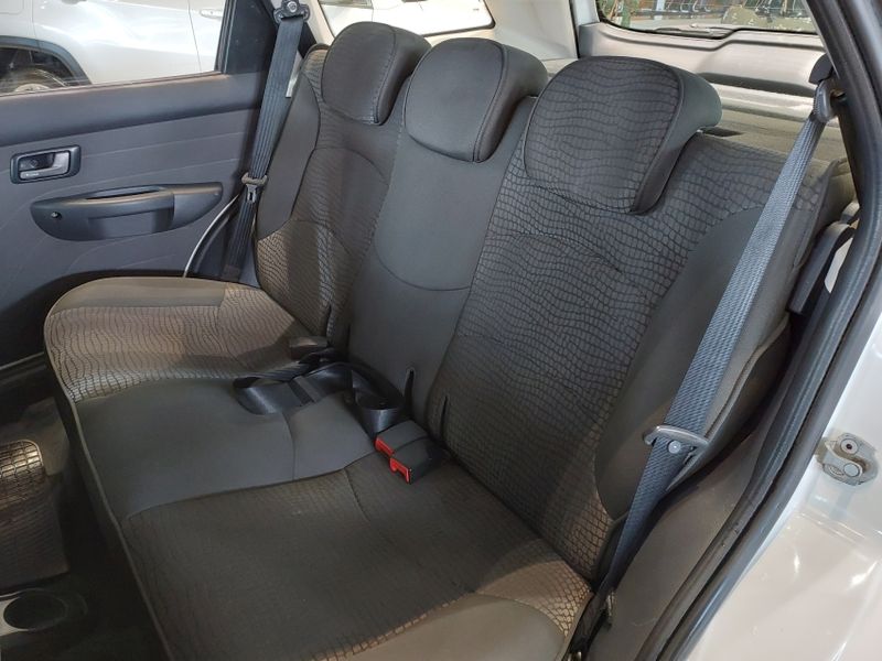 Fiat PALIO 1.8 MPI ADVENTURE LOCKER WEEKEND 16V FLEX 4P MANUAL 2010/2011 BETIOLO NOVOS E SEMINOVOS LAJEADO / Carros no Vale