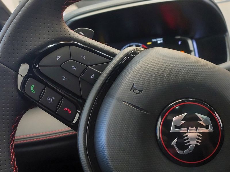 Fiat PULSE 1.3 TURBO 270 FLEX ABARTH AT6 2025/2026 BETIOLO NOVOS E SEMINOVOS LAJEADO / Carros no Vale