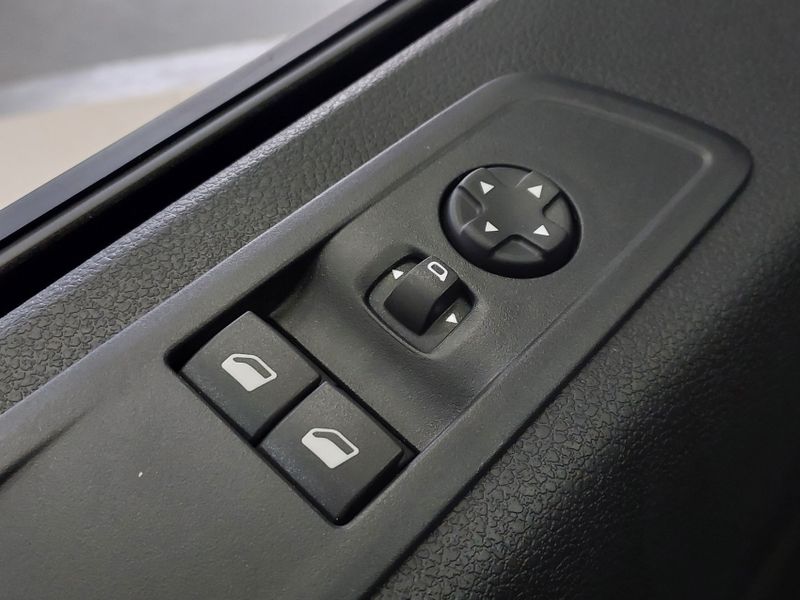 Fiat SCUDO 2.2 TURBO DIESEL MULTI MANUAL 2025/2026 BETIOLO NOVOS E SEMINOVOS LAJEADO / Carros no Vale Fiat SCUDO 2.2 TURBO DIESEL MULTI MANUAL 2025/2026 BETIOLO NOVOS E SEMINOVOS LAJEADO / Carros no Vale