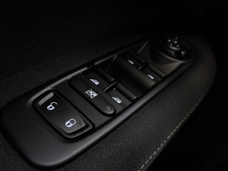 Fiat TORO 1.3 TURBO 270 FLEX FREEDOM AT6 2025/2026 BETIOLO NOVOS E SEMINOVOS LAJEADO / Carros no Vale