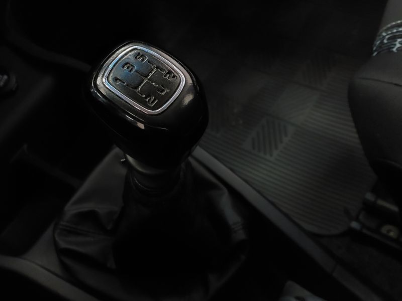 Fiat UNO 1.0 FIREFLY FLEX DRIVE MANUAL 2021/2021 BETIOLO NOVOS E SEMINOVOS LAJEADO / Carros no Vale