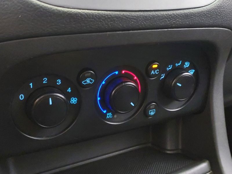 Ford KA 1.0 TI-VCT FLEX SE MANUAL 2018/2018 BETIOLO NOVOS E SEMINOVOS LAJEADO / Carros no Vale