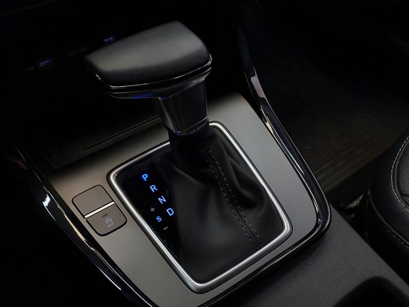 Hyundai CRETA 1.0 TGDI FLEX LIMITED AUTOMÁTICO 2024/2024 BETIOLO NOVOS E SEMINOVOS LAJEADO / Carros no Vale Hyundai CRETA 1.0 TGDI FLEX LIMITED AUTOMÁTICO 2024/2024 BETIOLO NOVOS E SEMINOVOS LAJEADO / Carros no Vale