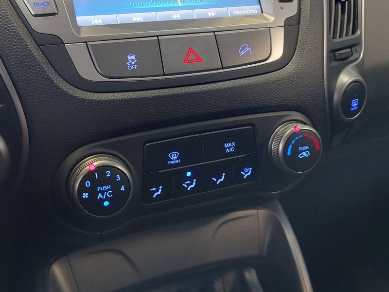 Hyundai IX35 2.0 MPFI GL 16V FLEX 4P AUTOMÁTICO 2017/2018 BETIOLO NOVOS E SEMINOVOS LAJEADO / Carros no Vale