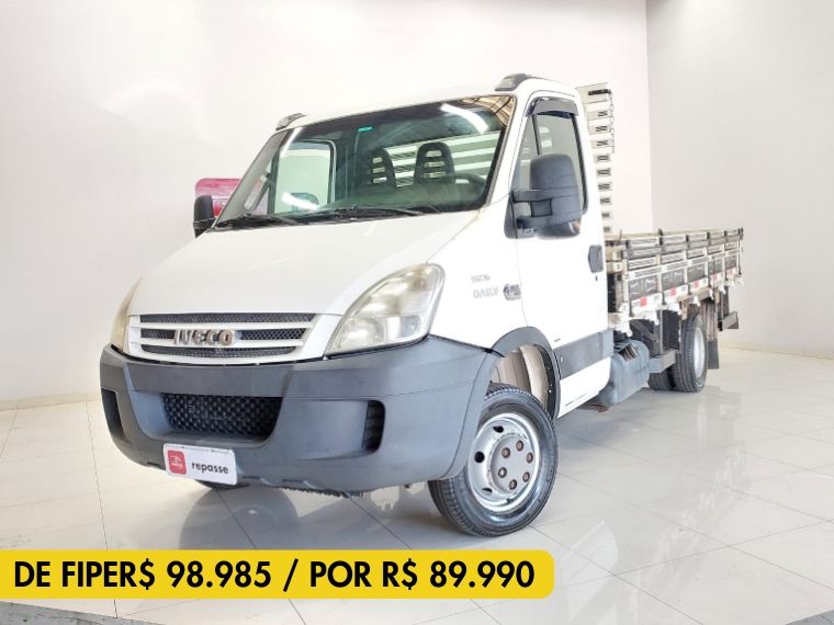 Iveco Daily CHASSI 55C16 2P 3.0 DIESEL 2011/2011 BETIOLO NOVOS E SEMINOVOS LAJEADO / Carros no Vale