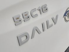 Iveco Daily CHASSI 55C16 2P 3.0 DIESEL 2011/2011 BETIOLO NOVOS E SEMINOVOS LAJEADO / Carros no Vale