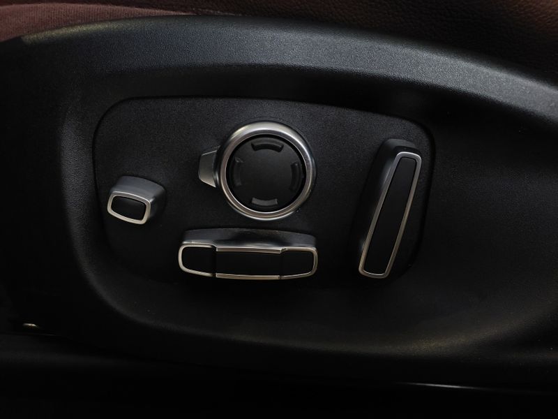 Jaguar F-PACE 3.0 V6 SUPERCHARGED S AWD 4P AUTOMÁTICO 2018/2018 BETIOLO NOVOS E SEMINOVOS LAJEADO / Carros no Vale Jaguar F-PACE 3.0 V6 SUPERCHARGED S AWD 4P AUTOMÁTICO 2018/2018 BETIOLO NOVOS E SEMINOVOS LAJEADO / Carros no Vale