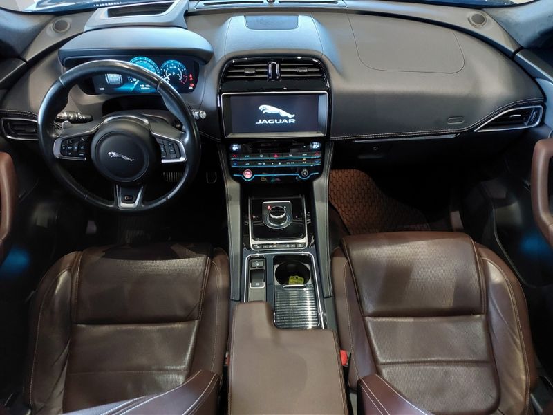 Jaguar F-PACE 3.0 V6 SUPERCHARGED S AWD 4P AUTOMÁTICO 2018/2018 BETIOLO NOVOS E SEMINOVOS LAJEADO / Carros no Vale Jaguar F-PACE 3.0 V6 SUPERCHARGED S AWD 4P AUTOMÁTICO 2018/2018 BETIOLO NOVOS E SEMINOVOS LAJEADO / Carros no Vale