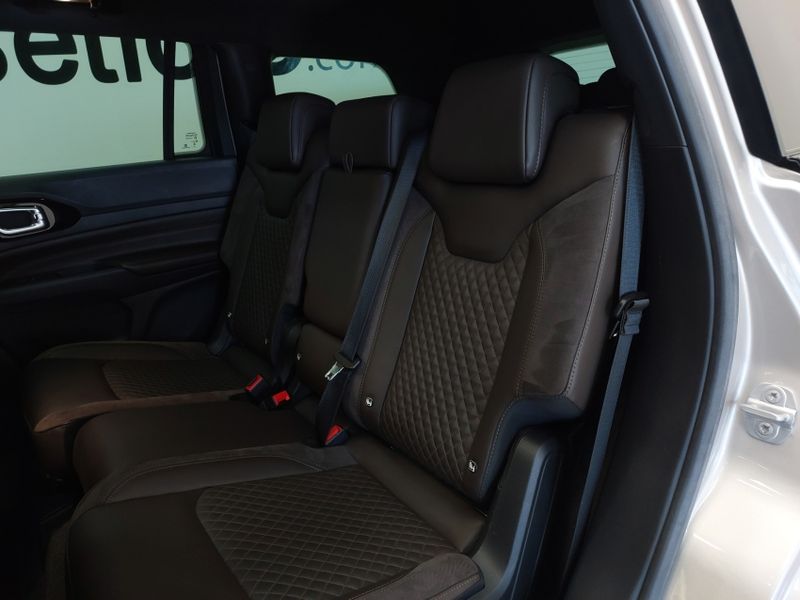 JEEP COMMANDER 2.0 TD380 TURBO DIESEL OVERLAND AT9 2022/2023 BETIOLO NOVOS E SEMINOVOS LAJEADO / Carros no Vale