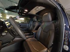 JEEP COMMANDER 2.0 TD380 TURBO DIESEL OVERLAND AT9 2021/2022 BETIOLO NOVOS E SEMINOVOS LAJEADO / Carros no Vale