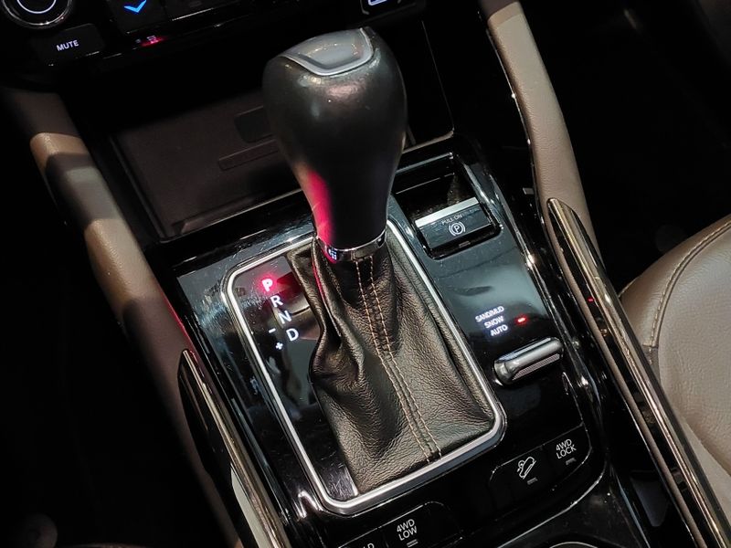 JEEP COMMANDER 2.0 TD380 TURBO DIESEL OVERLAND AT9 2021/2022 BETIOLO NOVOS E SEMINOVOS LAJEADO / Carros no Vale JEEP COMMANDER 2.0 TD380 TURBO DIESEL OVERLAND AT9 2021/2022 BETIOLO NOVOS E SEMINOVOS LAJEADO / Carros no Vale