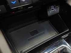 JEEP COMMANDER 2.0 TD380 TURBO DIESEL OVERLAND AT9 2022/2023 BETIOLO NOVOS E SEMINOVOS LAJEADO / Carros no Vale