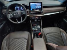 JEEP COMMANDER 2.0 TD380 TURBO DIESEL OVERLAND AT9 2022/2023 BETIOLO NOVOS E SEMINOVOS LAJEADO / Carros no Vale