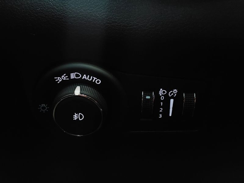 JEEP COMPASS 1.3 T270 TURBO FLEX LONGITUDE AT6 2023/2024 BETIOLO NOVOS E SEMINOVOS LAJEADO / Carros no Vale JEEP COMPASS 1.3 T270 TURBO FLEX LONGITUDE AT6 2023/2024 BETIOLO NOVOS E SEMINOVOS LAJEADO / Carros no Vale