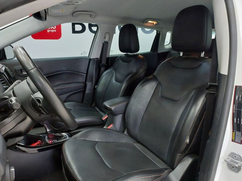 JEEP COMPASS 2.0 16V FLEX LIMITED AUTOMÁTICO 2020/2021 BETIOLO NOVOS E SEMINOVOS LAJEADO / Carros no Vale