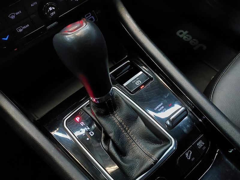 JEEP COMPASS 2.0 TD350 TURBO DIESEL LIMITED AT9 2021/2022 BETIOLO NOVOS E SEMINOVOS LAJEADO / Carros no Vale