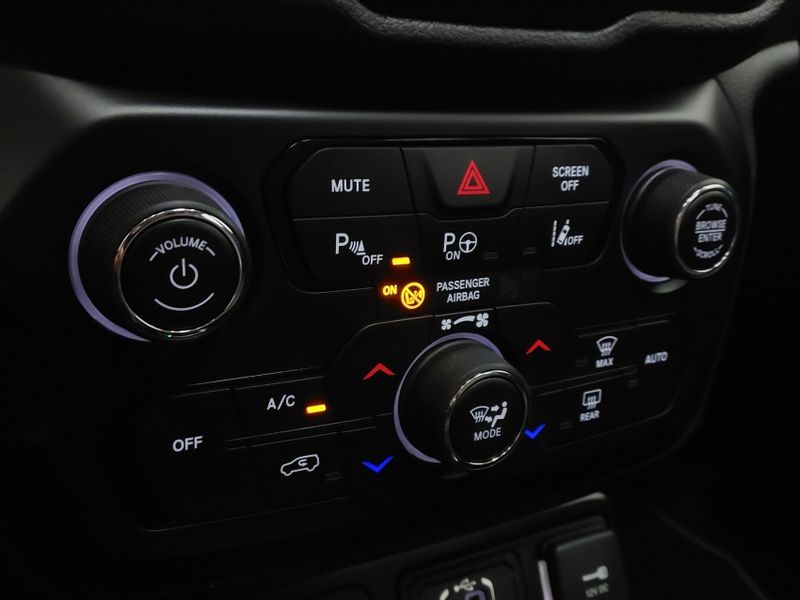 JEEP RENEGADE 1.3 T270 TURBO FLEX S 4X4 AT9 2022/2023 BETIOLO NOVOS E SEMINOVOS LAJEADO / Carros no Vale JEEP RENEGADE 1.3 T270 TURBO FLEX S 4X4 AT9 2022/2023 BETIOLO NOVOS E SEMINOVOS LAJEADO / Carros no Vale