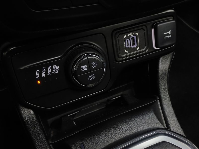 JEEP RENEGADE 1.3 T270 TURBO FLEX S 4X4 AT9 2022/2023 BETIOLO NOVOS E SEMINOVOS LAJEADO / Carros no Vale JEEP RENEGADE 1.3 T270 TURBO FLEX S 4X4 AT9 2022/2023 BETIOLO NOVOS E SEMINOVOS LAJEADO / Carros no Vale