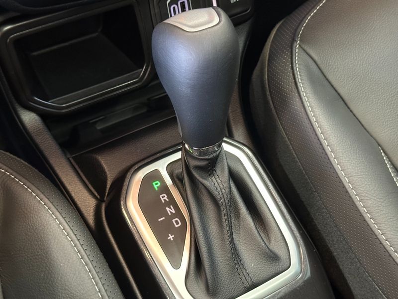 JEEP RENEGADE 1.3 T270 TURBO FLEX SAHARA AT6 2024/2025 BETIOLO NOVOS E SEMINOVOS LAJEADO / Carros no Vale JEEP RENEGADE 1.3 T270 TURBO FLEX SAHARA AT6 2024/2025 BETIOLO NOVOS E SEMINOVOS LAJEADO / Carros no Vale