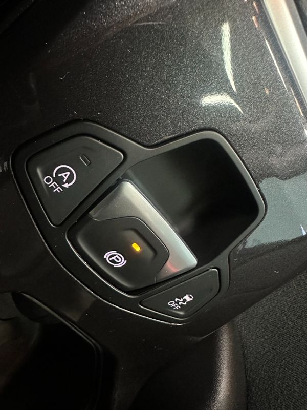 JEEP RENEGADE 1.3 T270 TURBO FLEX SAHARA AT6 2024/2025 BETIOLO NOVOS E SEMINOVOS LAJEADO / Carros no Vale JEEP RENEGADE 1.3 T270 TURBO FLEX SAHARA AT6 2024/2025 BETIOLO NOVOS E SEMINOVOS LAJEADO / Carros no Vale