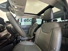 JEEP RENEGADE 1.3 T270 TURBO FLEX SAHARA AT6 2024/2025 BETIOLO NOVOS E SEMINOVOS LAJEADO / Carros no Vale