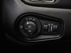 JEEP RENEGADE 1.8 16V FLEX SPORT 4P AUTOMÁTICO 2021/2021 BETIOLO NOVOS E SEMINOVOS LAJEADO / Carros no Vale