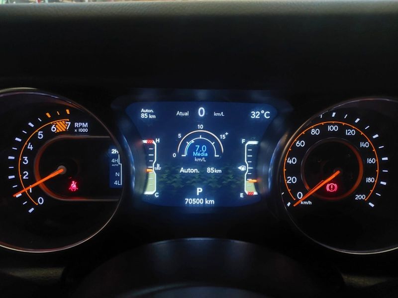 JEEP WRANGLER 2.0 TURBO GASOLINA UNLIMITED OVERLAND 4P 4X4 AT8 2021/2021 BETIOLO NOVOS E SEMINOVOS LAJEADO / Carros no Vale