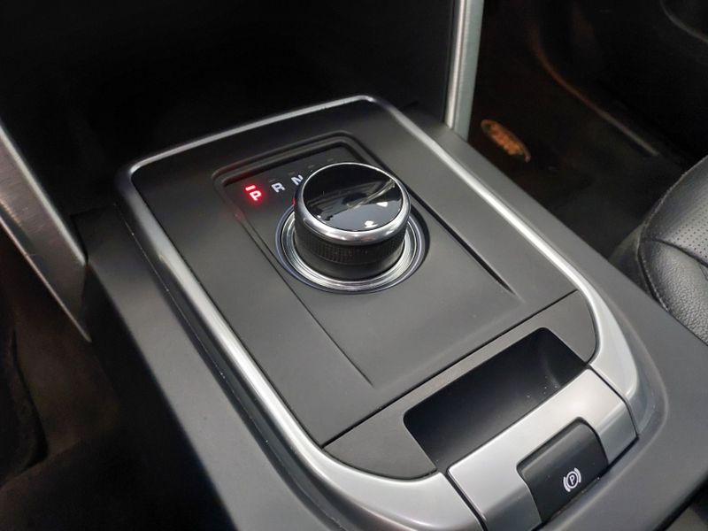 Land Rover DISCOVERY SPORT 2.0 16V SI4 TURBO FLEX HSE 4P AUTOMÁTICO 2017/2018 BETIOLO NOVOS E SEMINOVOS LAJEADO / Carros no Vale Land Rover DISCOVERY SPORT 2.0 16V SI4 TURBO FLEX HSE 4P AUTOMÁTICO 2017/2018 BETIOLO NOVOS E SEMINOVOS LAJEADO / Carros no Vale