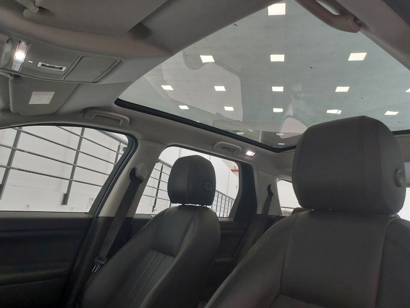 Land Rover DISCOVERY SPORT 2.0 16V SI4 TURBO FLEX HSE 4P AUTOMÁTICO 2017/2018 BETIOLO NOVOS E SEMINOVOS LAJEADO / Carros no Vale Land Rover DISCOVERY SPORT 2.0 16V SI4 TURBO FLEX HSE 4P AUTOMÁTICO 2017/2018 BETIOLO NOVOS E SEMINOVOS LAJEADO / Carros no Vale