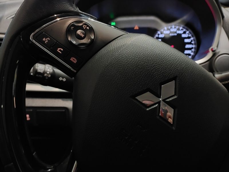 Mitsubishi ECLIPSE CROSS 1.5 MIVEC TURBO GASOLINA GLS CVT 2020/2021 BETIOLO NOVOS E SEMINOVOS LAJEADO / Carros no Vale