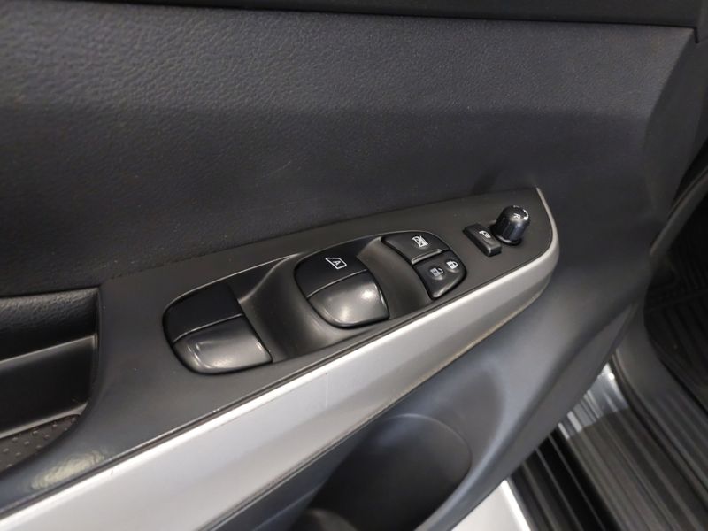 Nissan FRONTIER 2.3 16V TURBO DIESEL XE CD 4X4 AUTOMÁTICO 2021/2021 BETIOLO NOVOS E SEMINOVOS LAJEADO / Carros no Vale