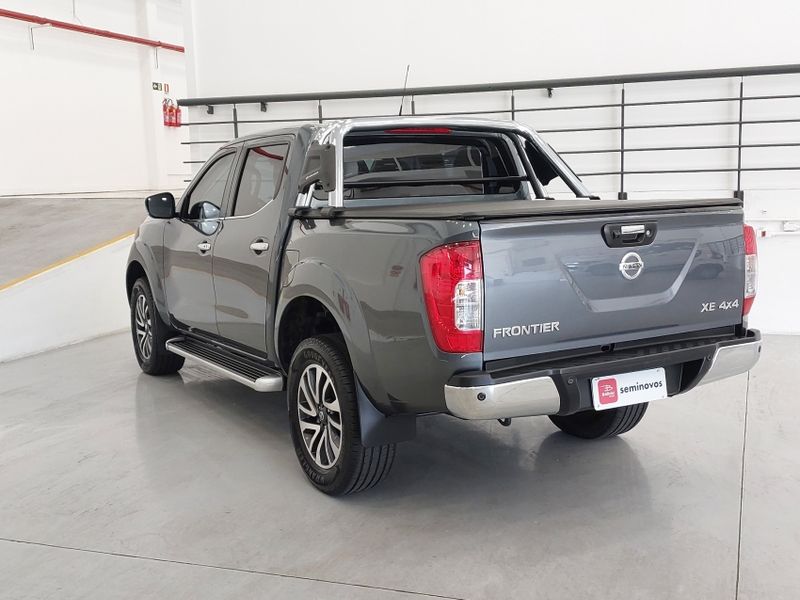 Nissan FRONTIER 2.3 16V TURBO DIESEL XE CD 4X4 AUTOMÁTICO 2021/2021 BETIOLO NOVOS E SEMINOVOS LAJEADO / Carros no Vale