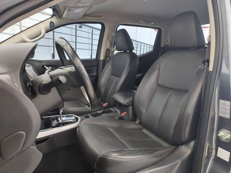 Nissan FRONTIER 2.3 16V TURBO DIESEL XE CD 4X4 AUTOMÁTICO 2021/2021 BETIOLO NOVOS E SEMINOVOS LAJEADO / Carros no Vale