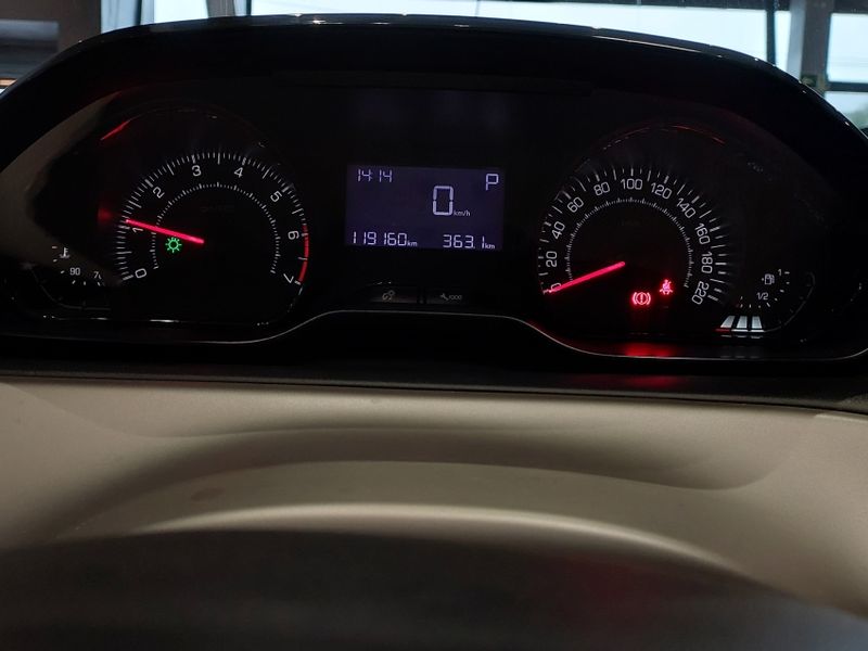 Peugeot 2008 1.6 16V FLEX ALLURE PACK 4P AUTOMÁTICO 2019/2020 BETIOLO NOVOS E SEMINOVOS LAJEADO / Carros no Vale