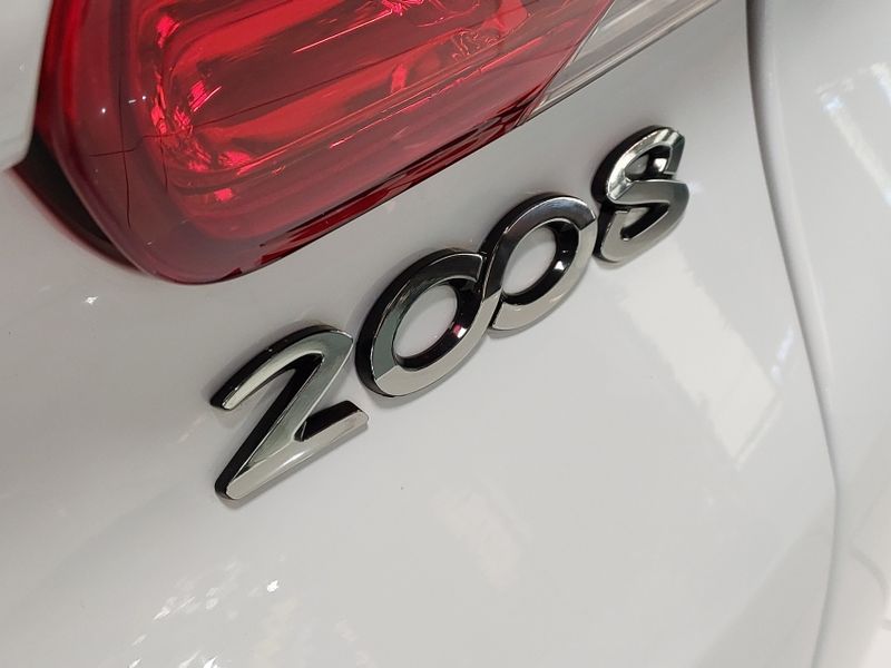 Peugeot 2008 1.6 16V FLEX ALLURE PACK 4P AUTOMÁTICO 2019/2020 BETIOLO NOVOS E SEMINOVOS LAJEADO / Carros no Vale
