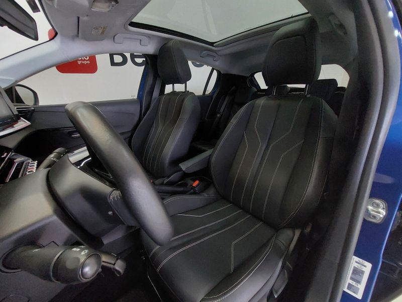 Peugeot 208 1.6 16V FLEX GRIFFE AT6 2021/2021 BETIOLO NOVOS E SEMINOVOS LAJEADO / Carros no Vale Peugeot 208 1.6 16V FLEX GRIFFE AT6 2021/2021 BETIOLO NOVOS E SEMINOVOS LAJEADO / Carros no Vale