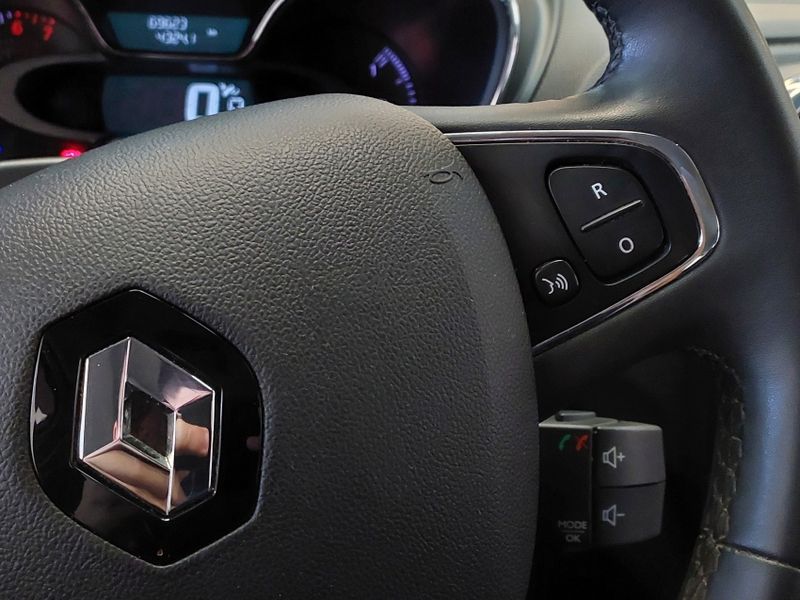Renault CAPTUR 1.6 16V SCE FLEX INTENSE X-TRONIC 2018/2018 BETIOLO NOVOS E SEMINOVOS LAJEADO / Carros no Vale