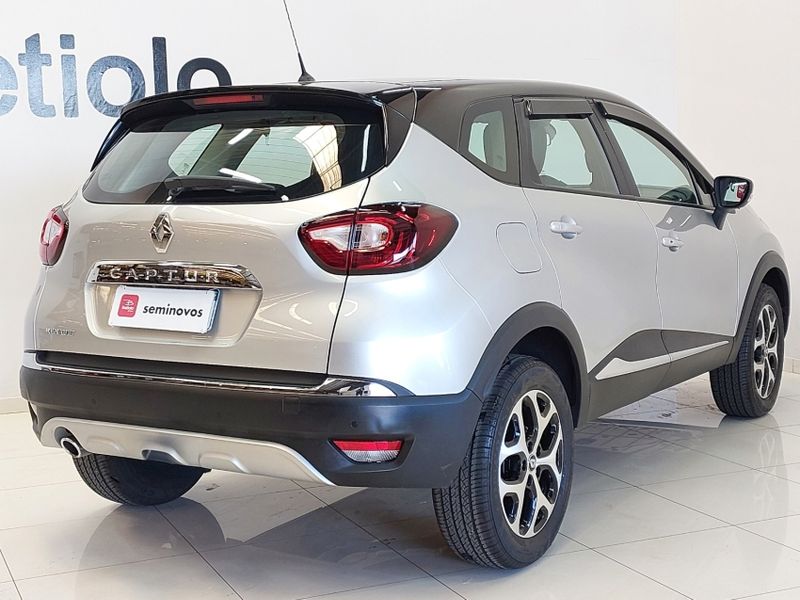 Renault CAPTUR 1.6 16V SCE FLEX INTENSE X-TRONIC 2018/2018 BETIOLO NOVOS E SEMINOVOS LAJEADO / Carros no Vale