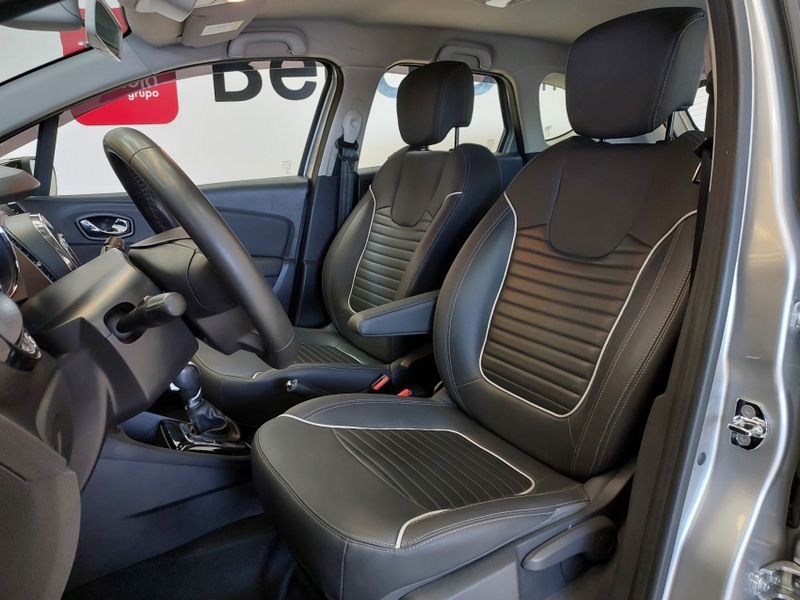Renault CAPTUR 1.6 16V SCE FLEX INTENSE X-TRONIC 2018/2018 BETIOLO NOVOS E SEMINOVOS LAJEADO / Carros no Vale