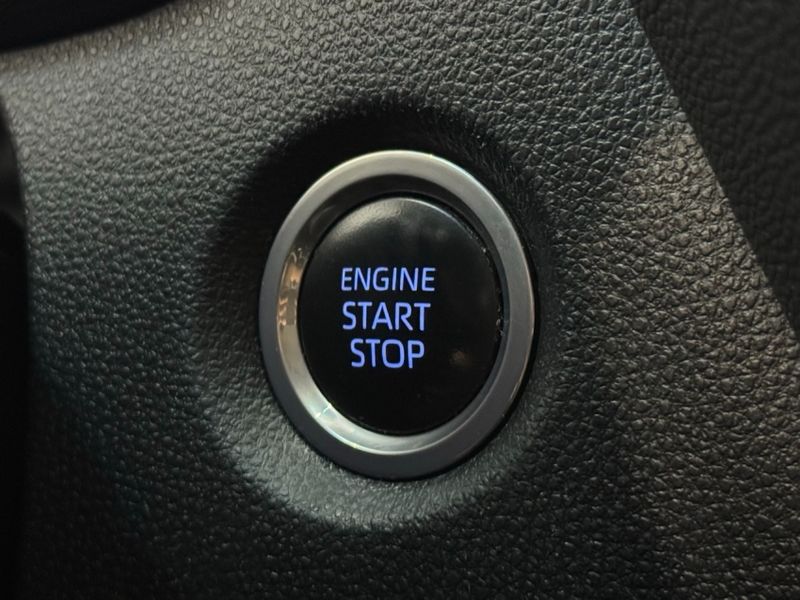 Toyota COROLLA 2.0 VVT-IE FLEX XEI DIRECT SHIFT 2022/2023 BETIOLO NOVOS E SEMINOVOS LAJEADO / Carros no Vale