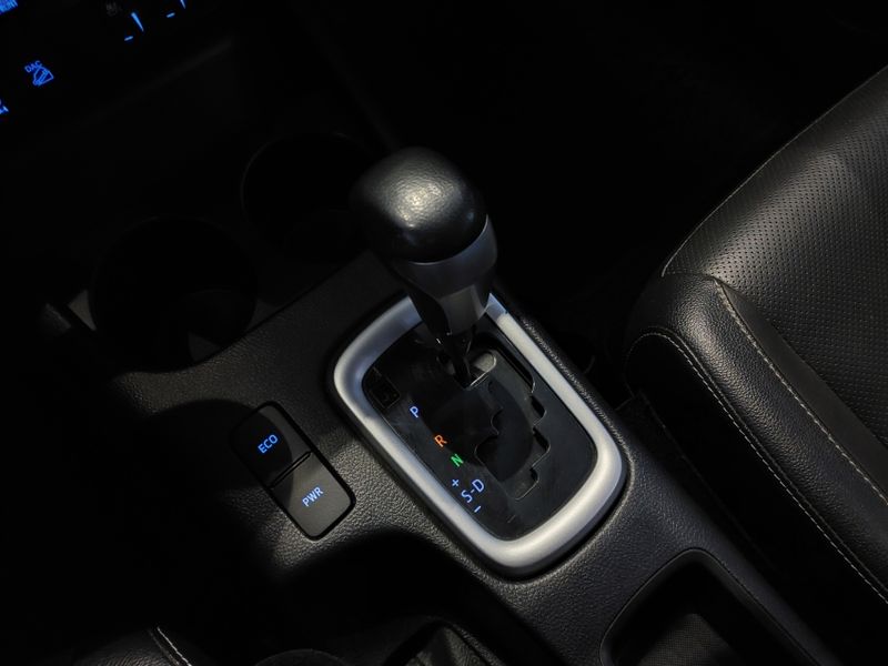 Toyota HILUX 2.8 D-4D TURBO DIESEL CD SRX 4X4 AUTOMÁTICO 2022/2023 BETIOLO NOVOS E SEMINOVOS LAJEADO / Carros no Vale