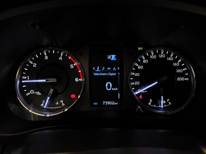 Toyota HILUX 2.8 D-4D TURBO DIESEL CD SRX 4X4 AUTOMÁTICO 2022/2023 BETIOLO NOVOS E SEMINOVOS LAJEADO / Carros no Vale