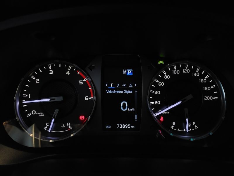 Toyota HILUX 2.8 D-4D TURBO DIESEL CD SRX 4X4 AUTOMÁTICO 2022/2023 BETIOLO NOVOS E SEMINOVOS LAJEADO / Carros no Vale
