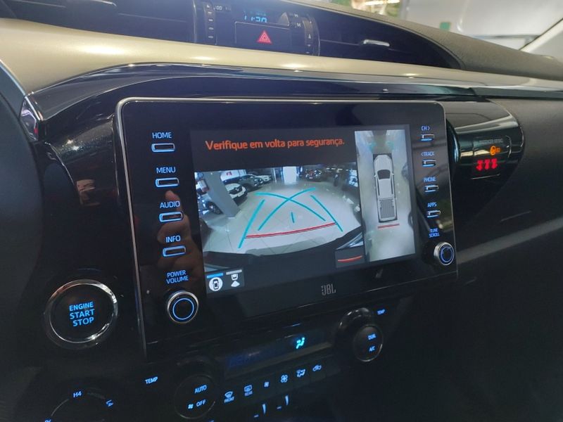 Toyota HILUX 2.8 D-4D TURBO DIESEL CD SRX 4X4 AUTOMÁTICO 2022/2023 BETIOLO NOVOS E SEMINOVOS LAJEADO / Carros no Vale